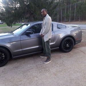 Meet your Posher, Henry